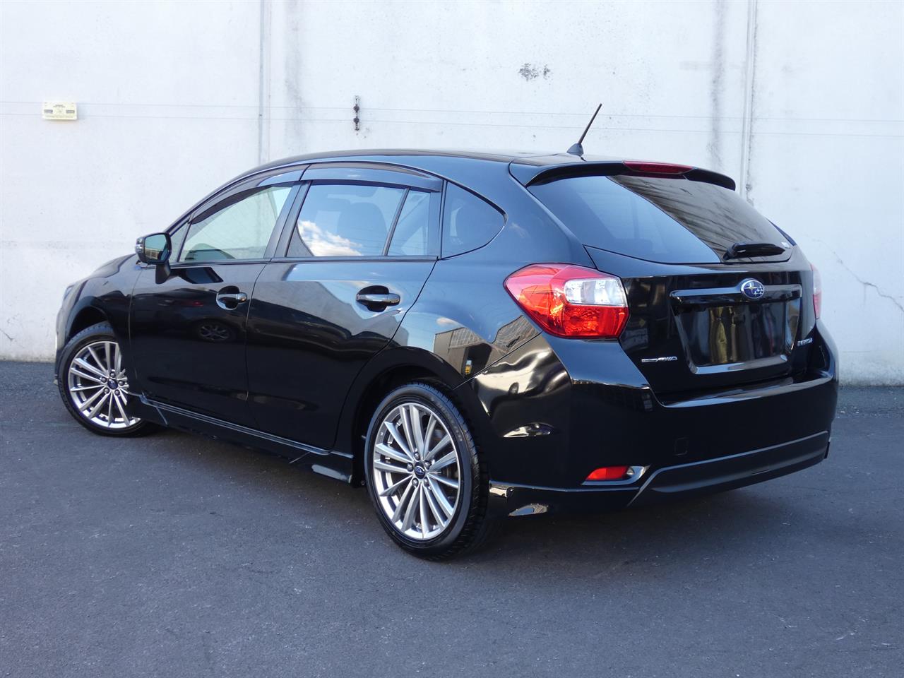 2015 Subaru IMPREZA thumbnail