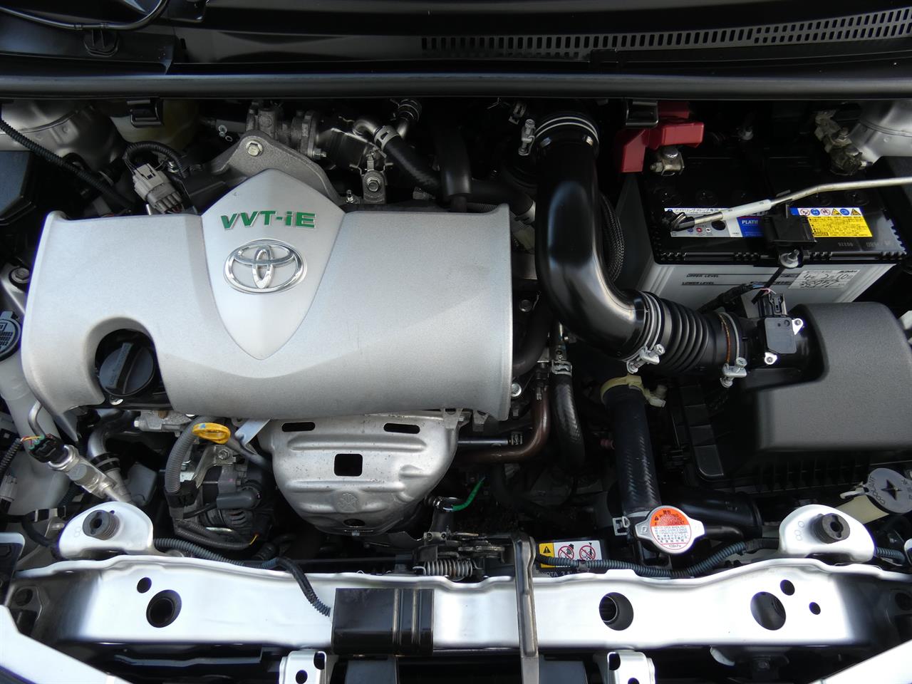 2017 Toyota VITZ thumbnail