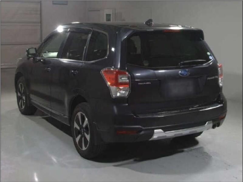 2016 Subaru Forester thumbnail
