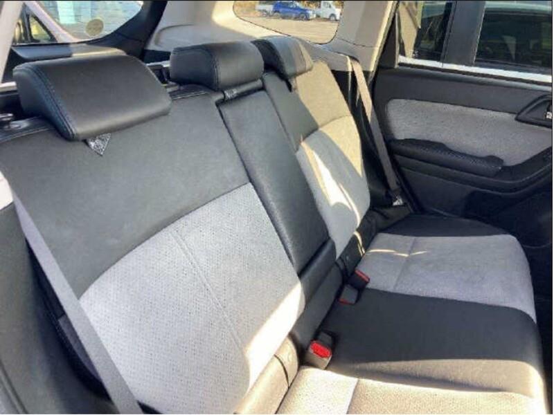 2016 Subaru Forester thumbnail