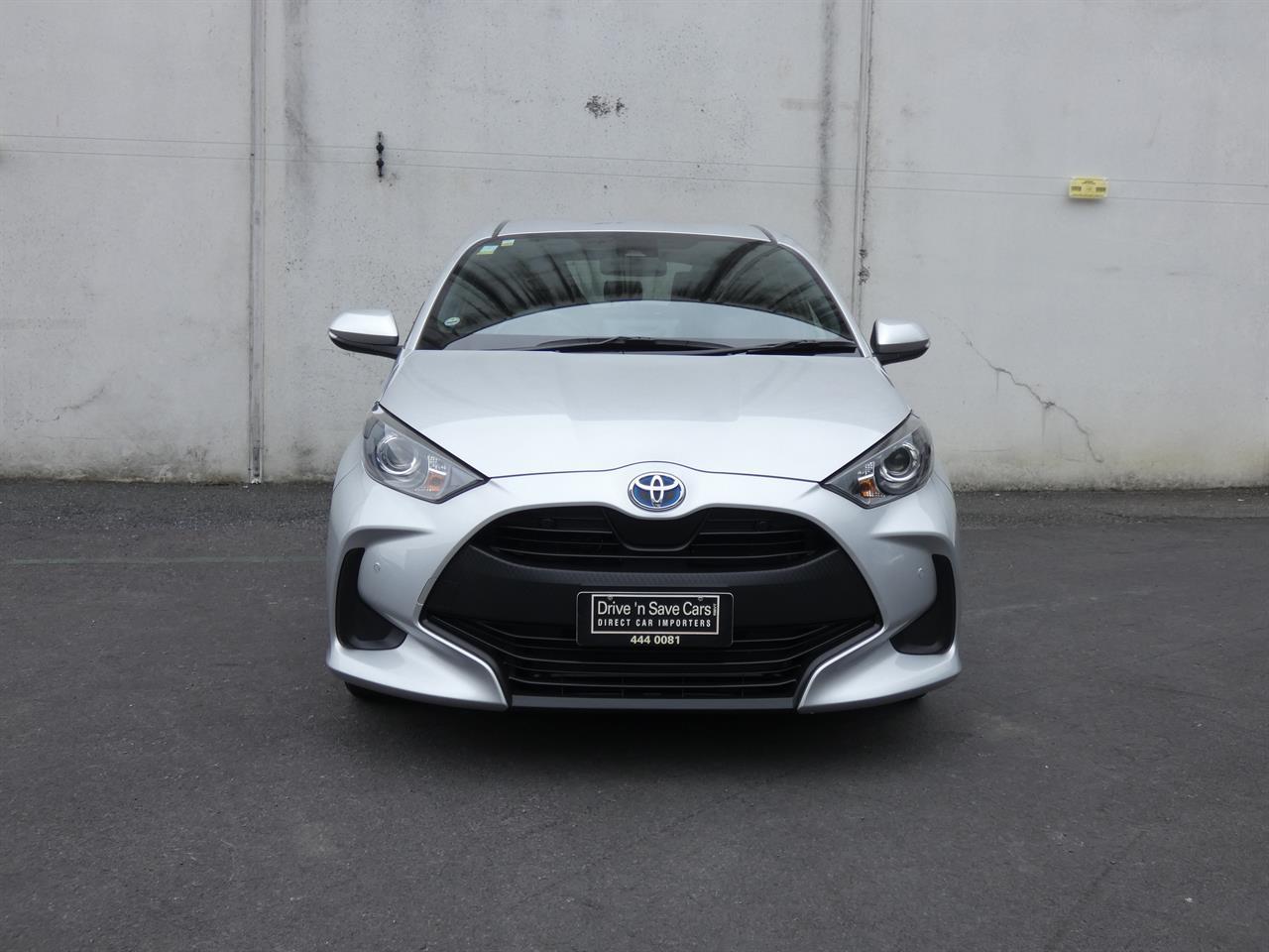 2021 Toyota YARIS thumbnail