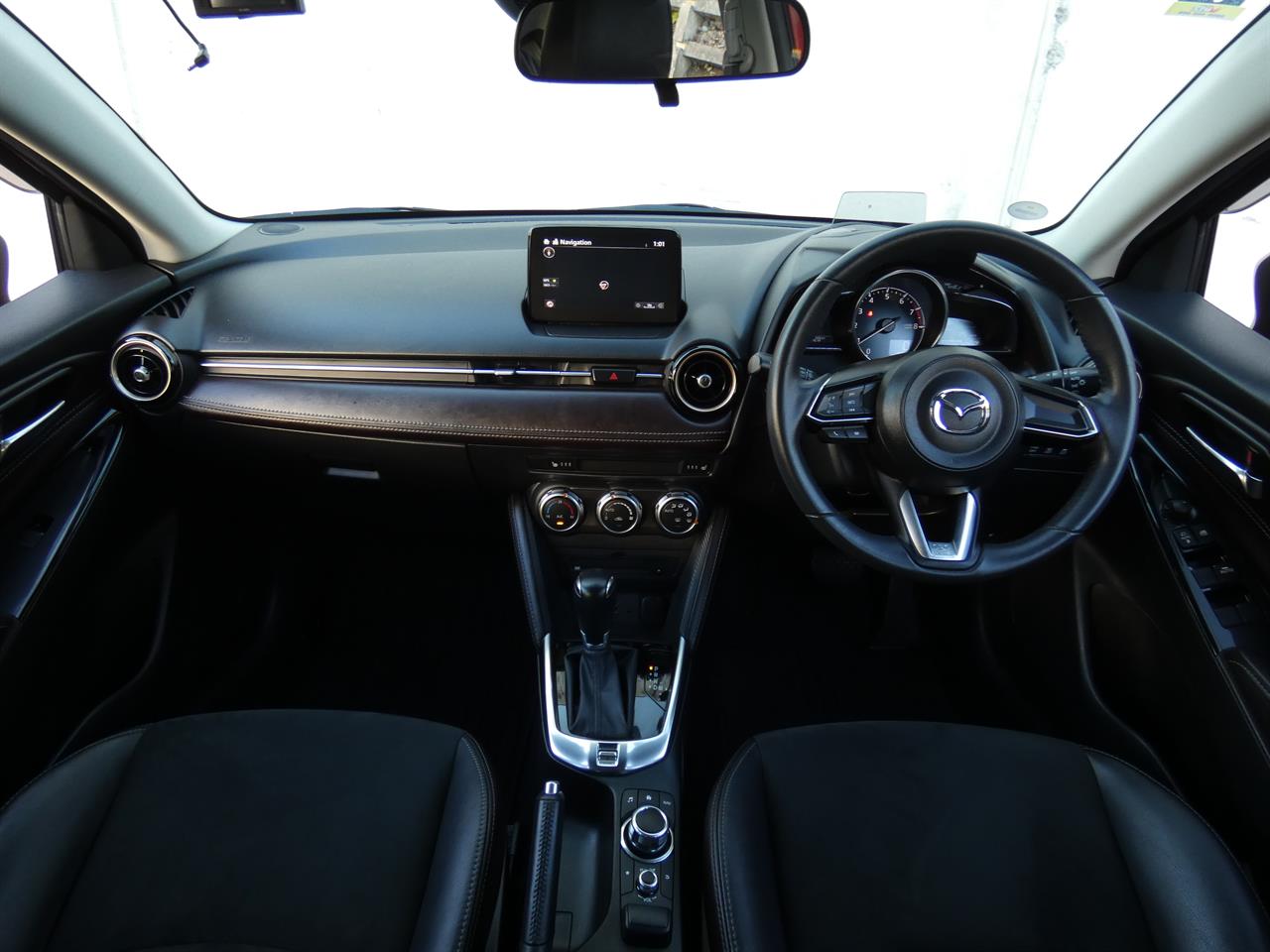 2017 Mazda DEMIO thumbnail