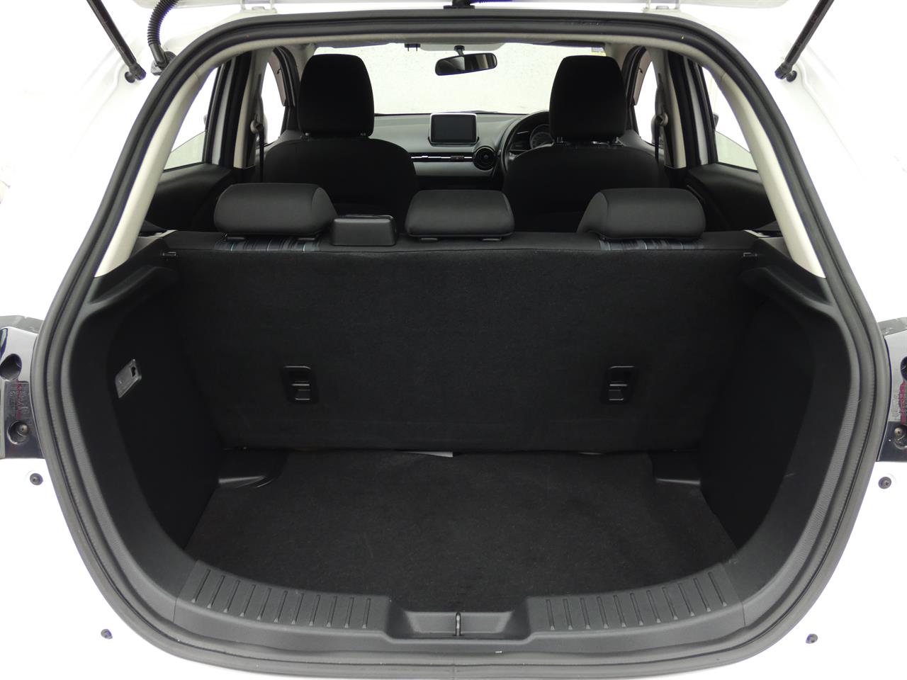 2016 Mazda DEMIO thumbnail