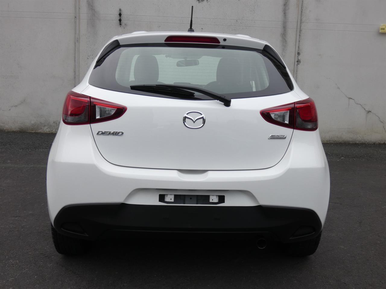 2016 Mazda DEMIO thumbnail
