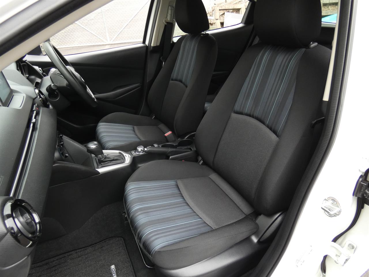 2016 Mazda DEMIO thumbnail