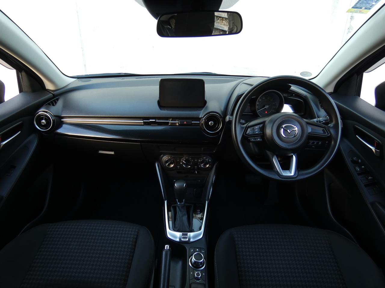 2018 Mazda DEMIO thumbnail