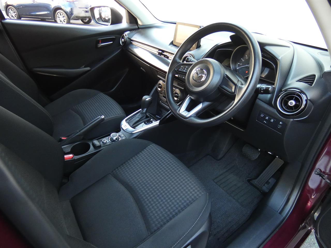 2018 Mazda DEMIO thumbnail