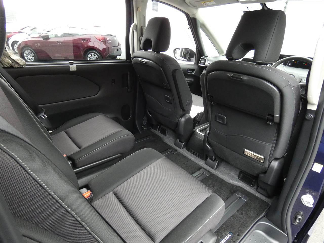 2018 Nissan SERENA thumbnail