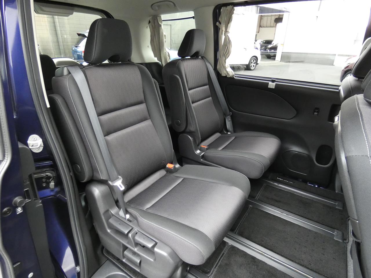 2018 Nissan SERENA thumbnail