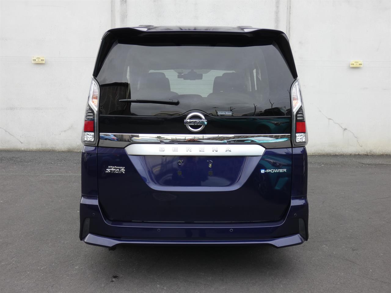 2018 Nissan SERENA thumbnail