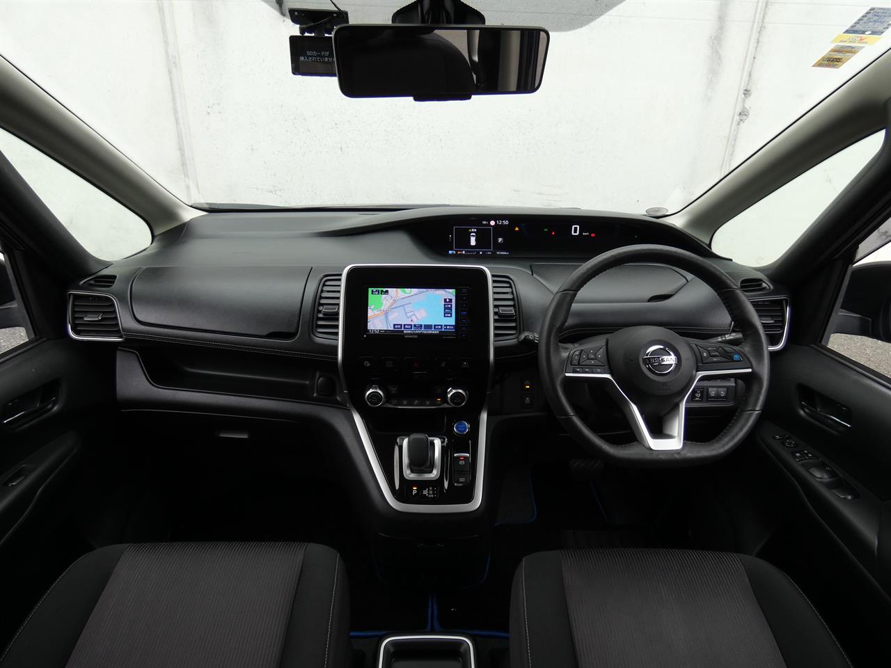 2018 Nissan SERENA thumbnail