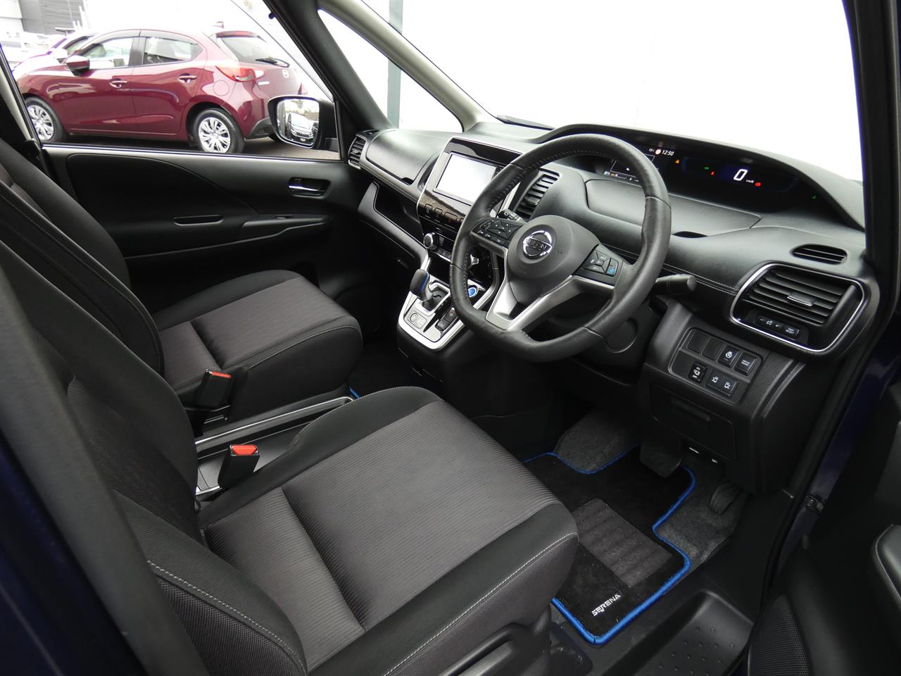 2018 Nissan SERENA thumbnail