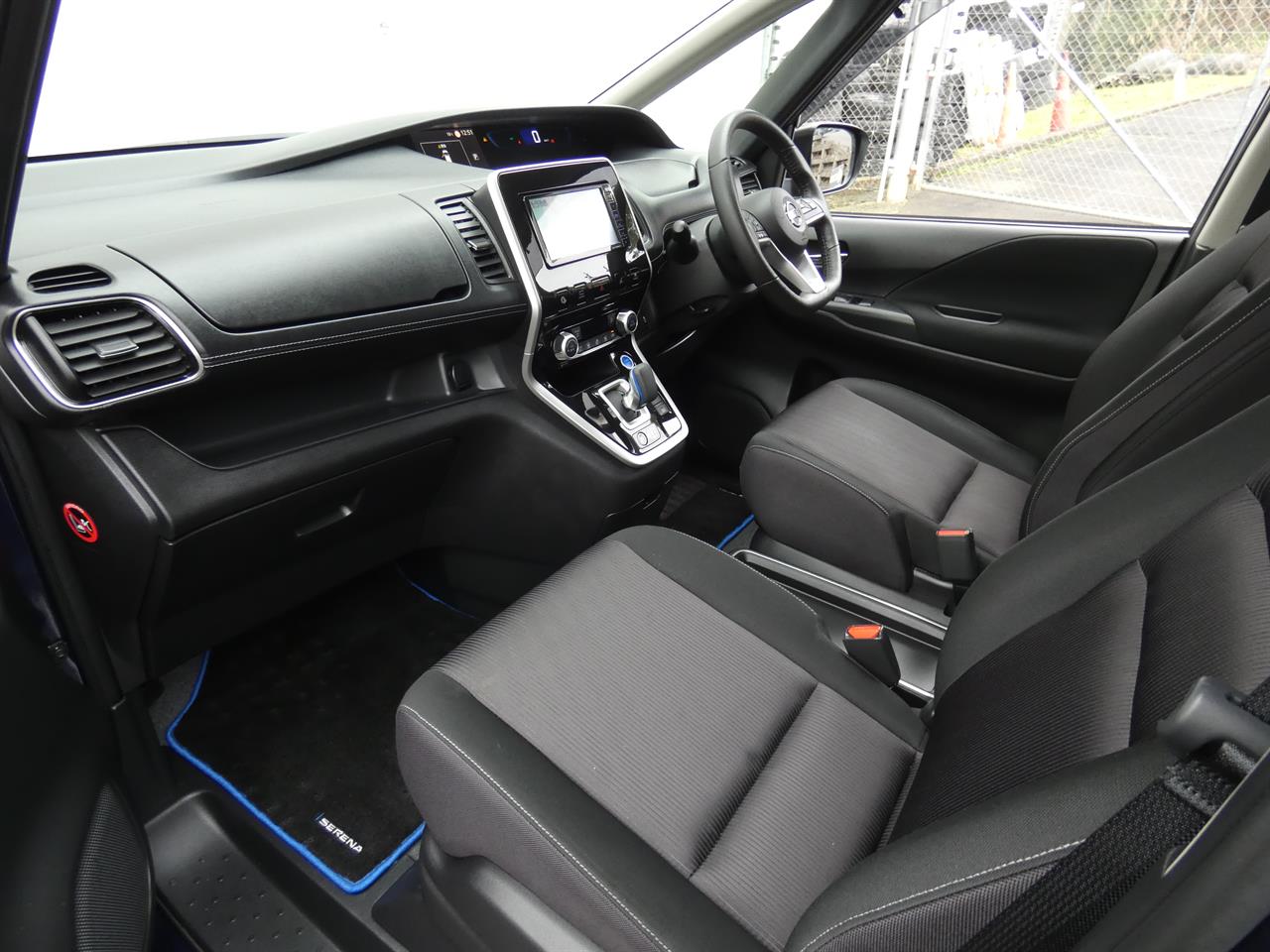 2018 Nissan SERENA thumbnail