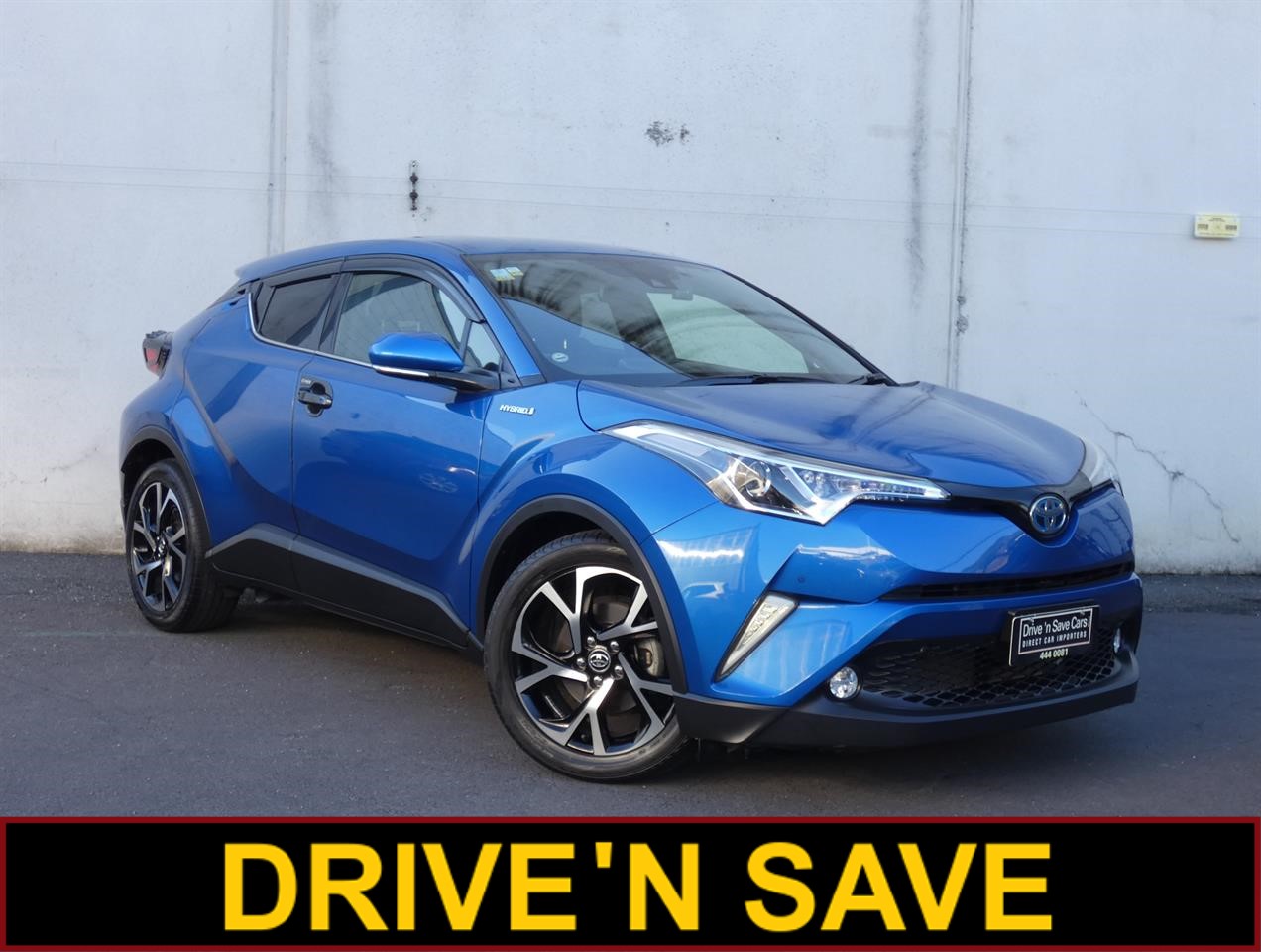 2017 Toyota C-HR thumbnail