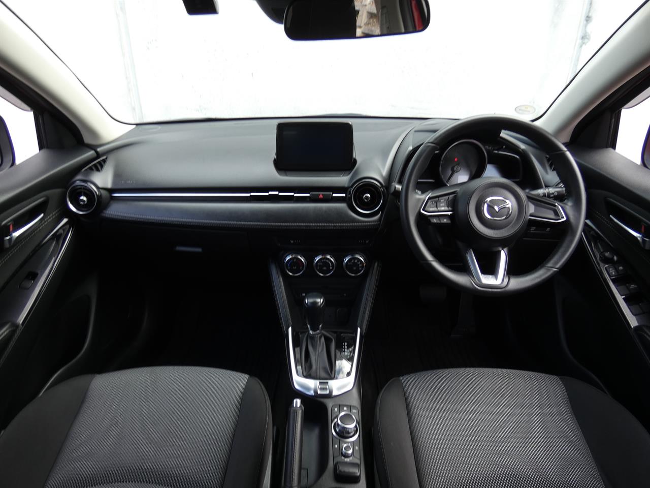 2017 Mazda DEMIO thumbnail