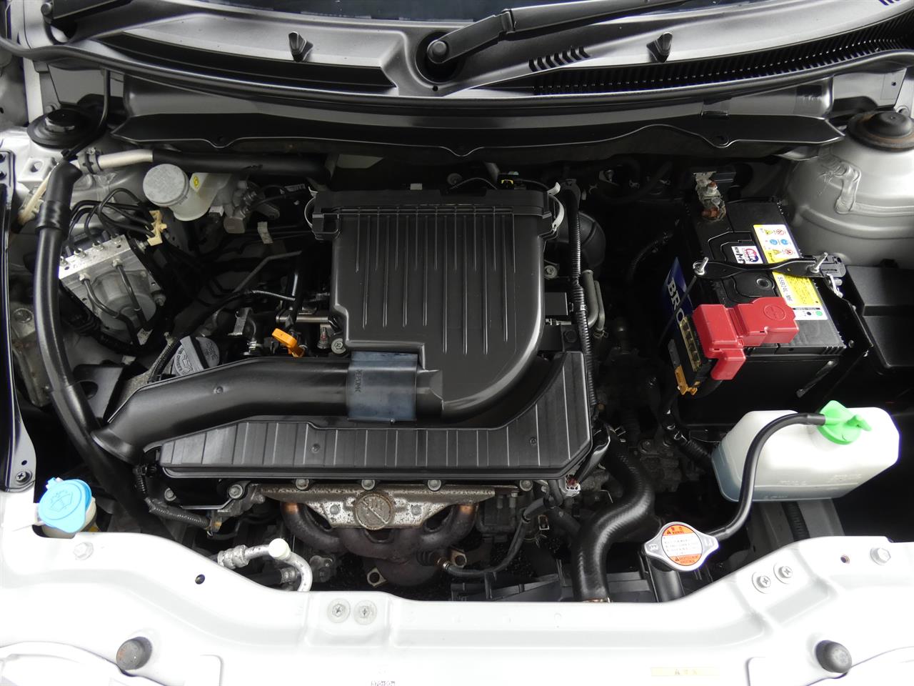 2015 Suzuki Swift thumbnail