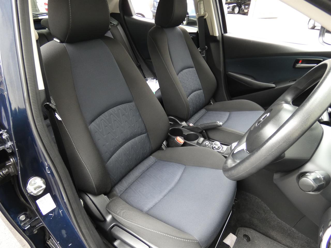 2016 Mazda DEMIO thumbnail