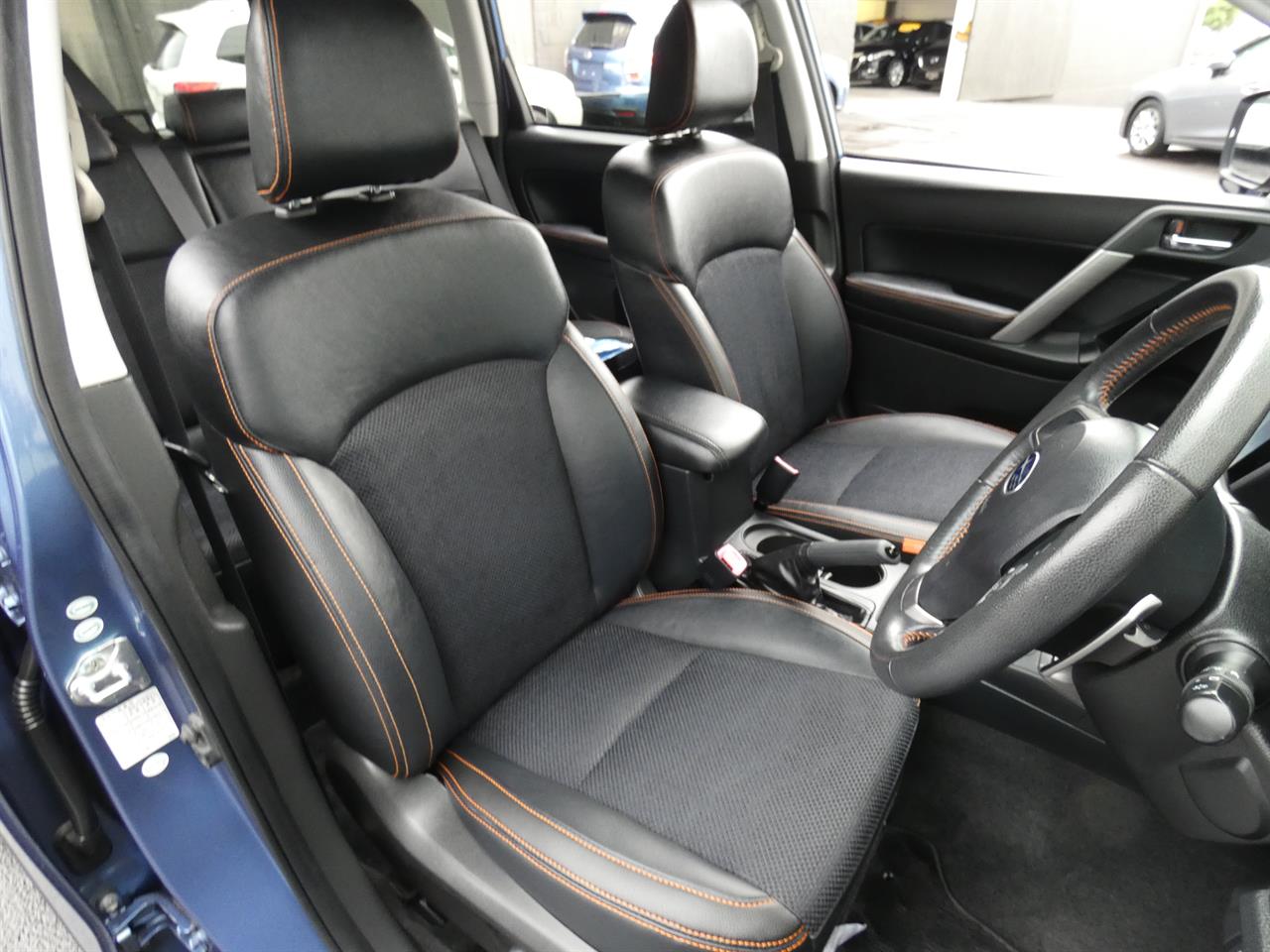 2015 Subaru Forester thumbnail