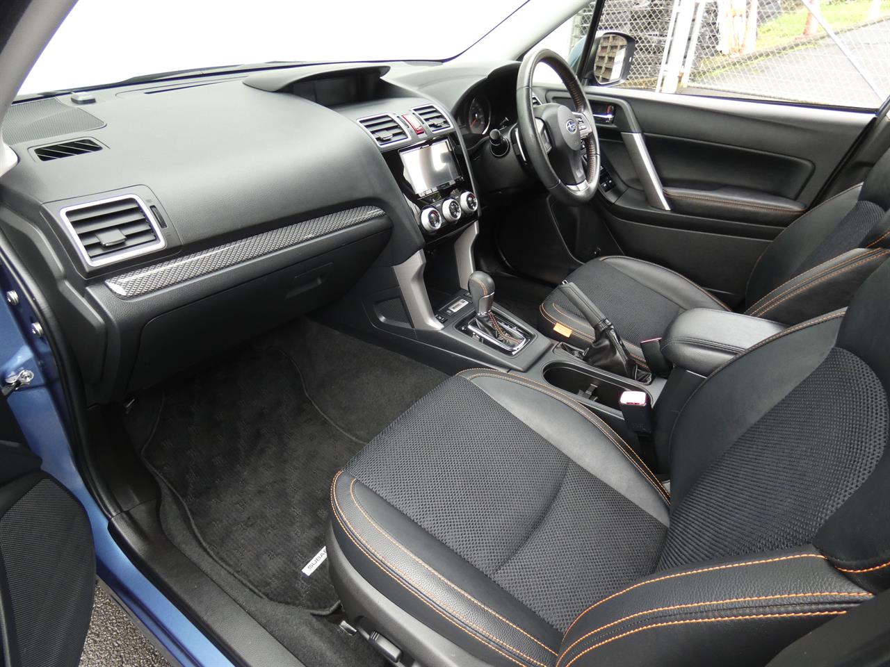 2015 Subaru Forester thumbnail