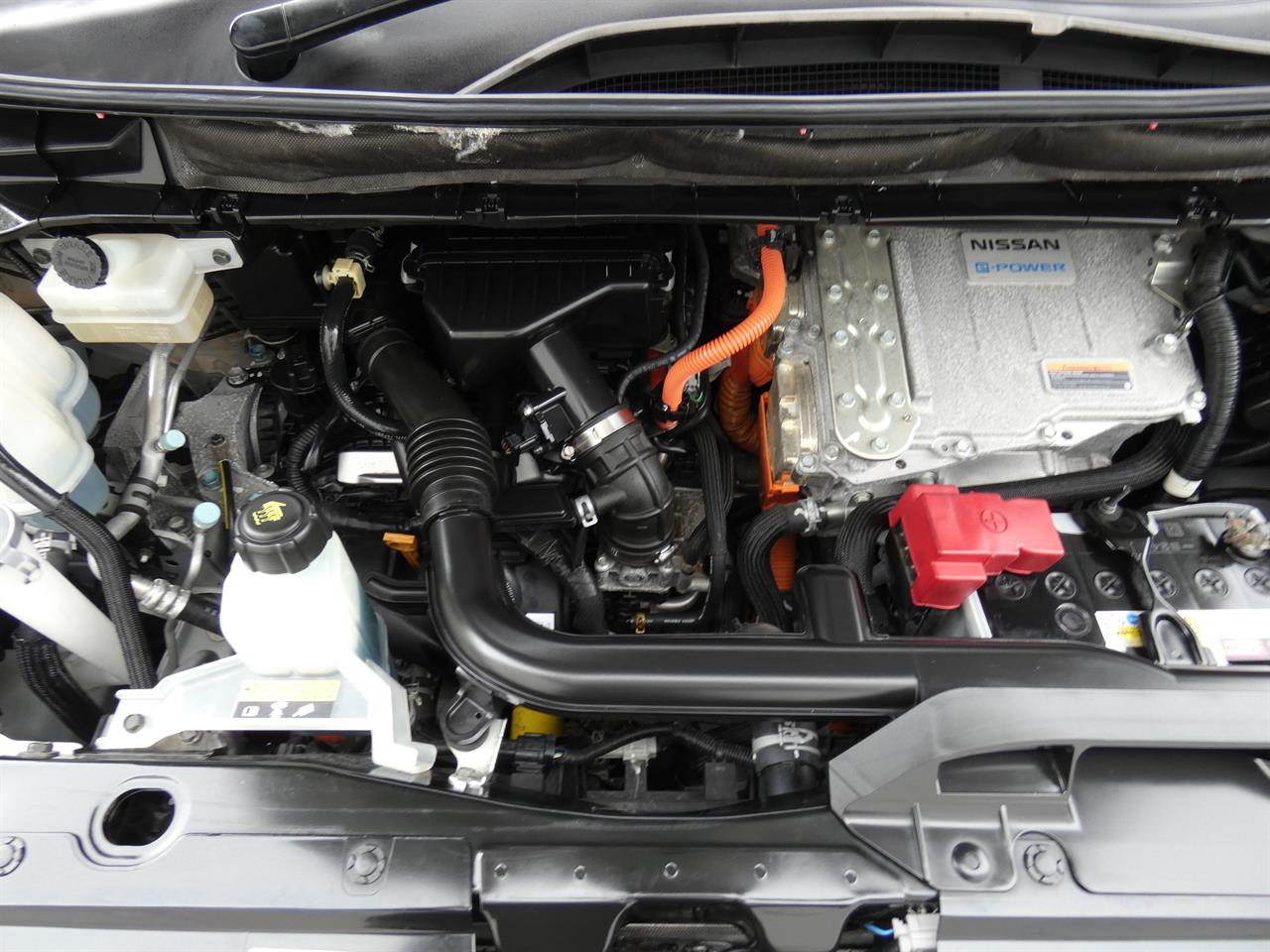 2018 Nissan SERENA thumbnail