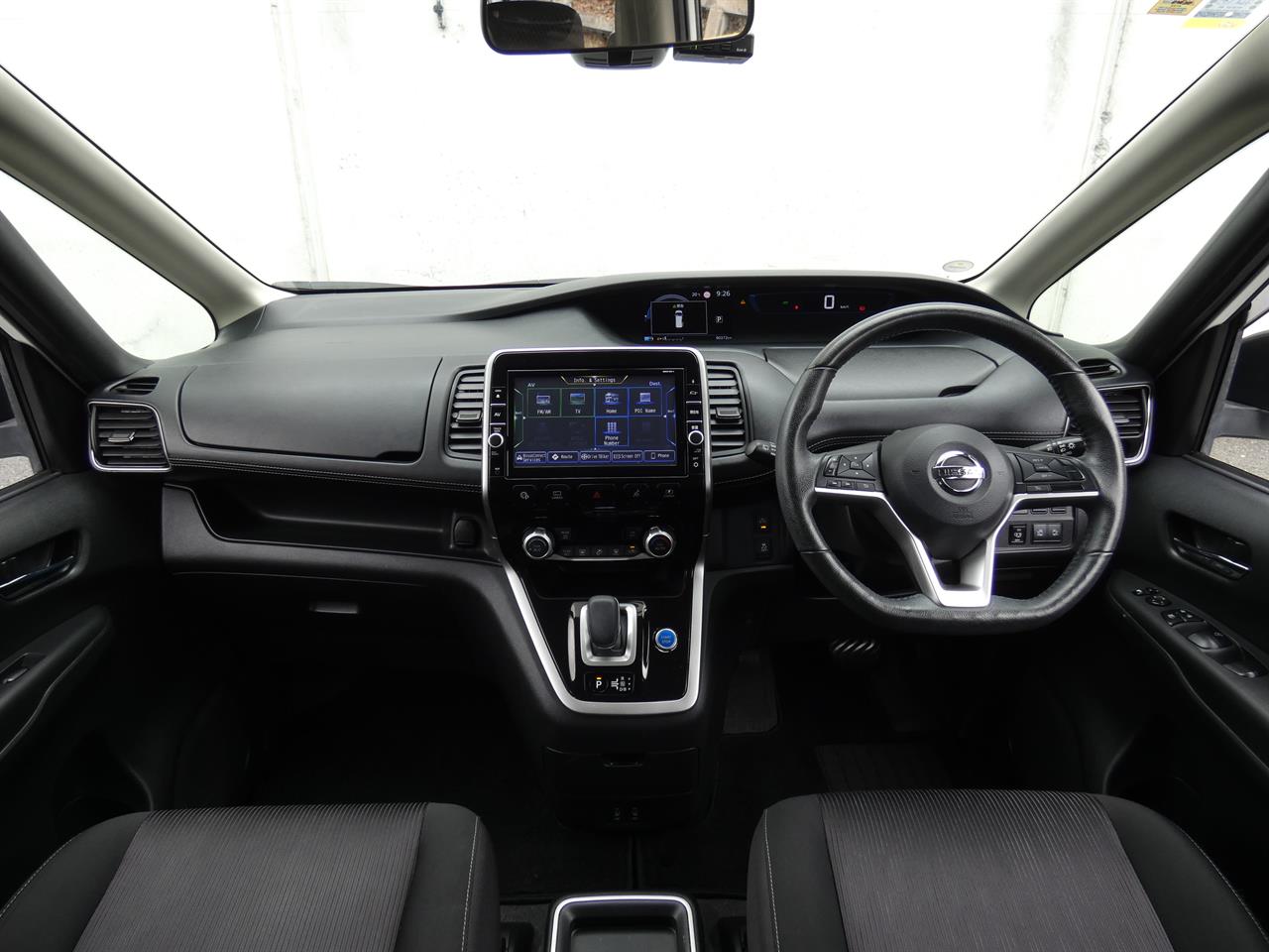 2018 Nissan SERENA thumbnail