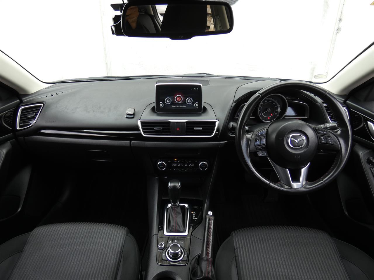 2016 Mazda AXELA thumbnail