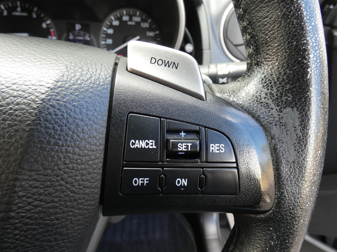2016 Mazda Premacy thumbnail