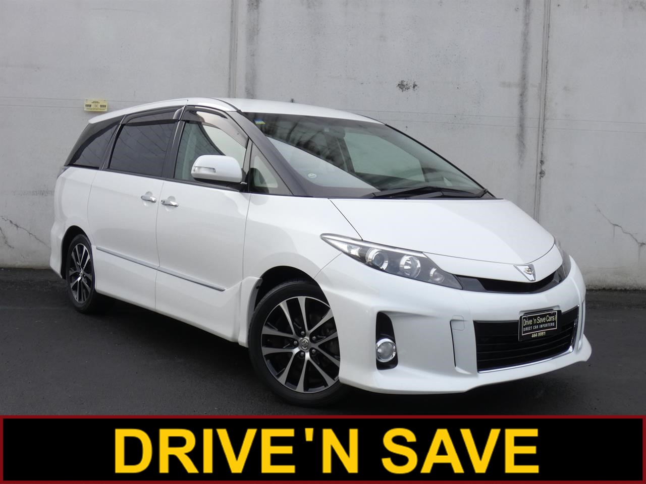 2015 Toyota Estima thumbnail