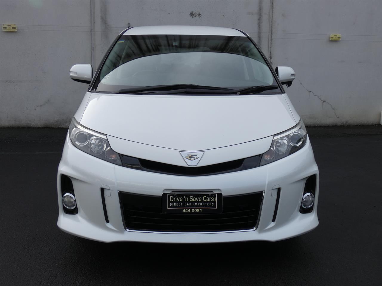 2015 Toyota Estima thumbnail