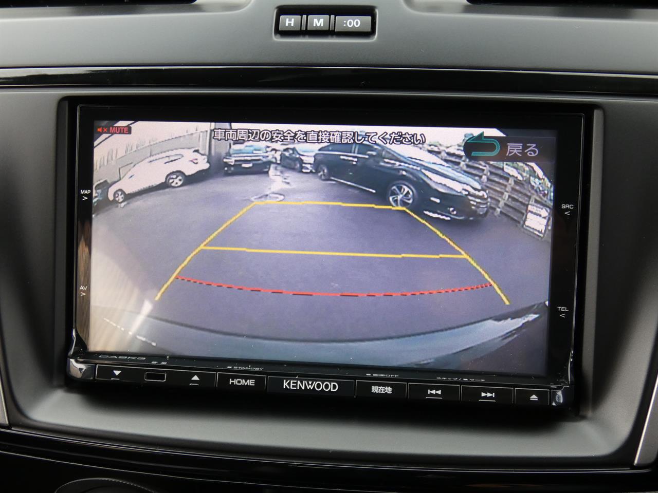 2016 Mazda Premacy thumbnail