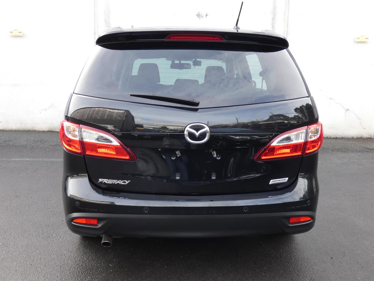 2016 Mazda Premacy thumbnail