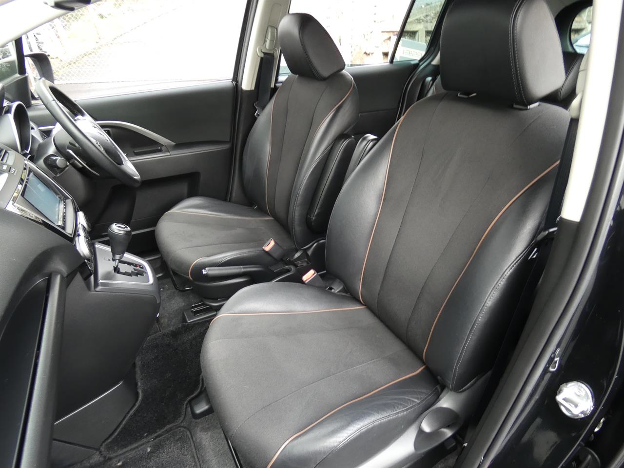 2016 Mazda Premacy thumbnail