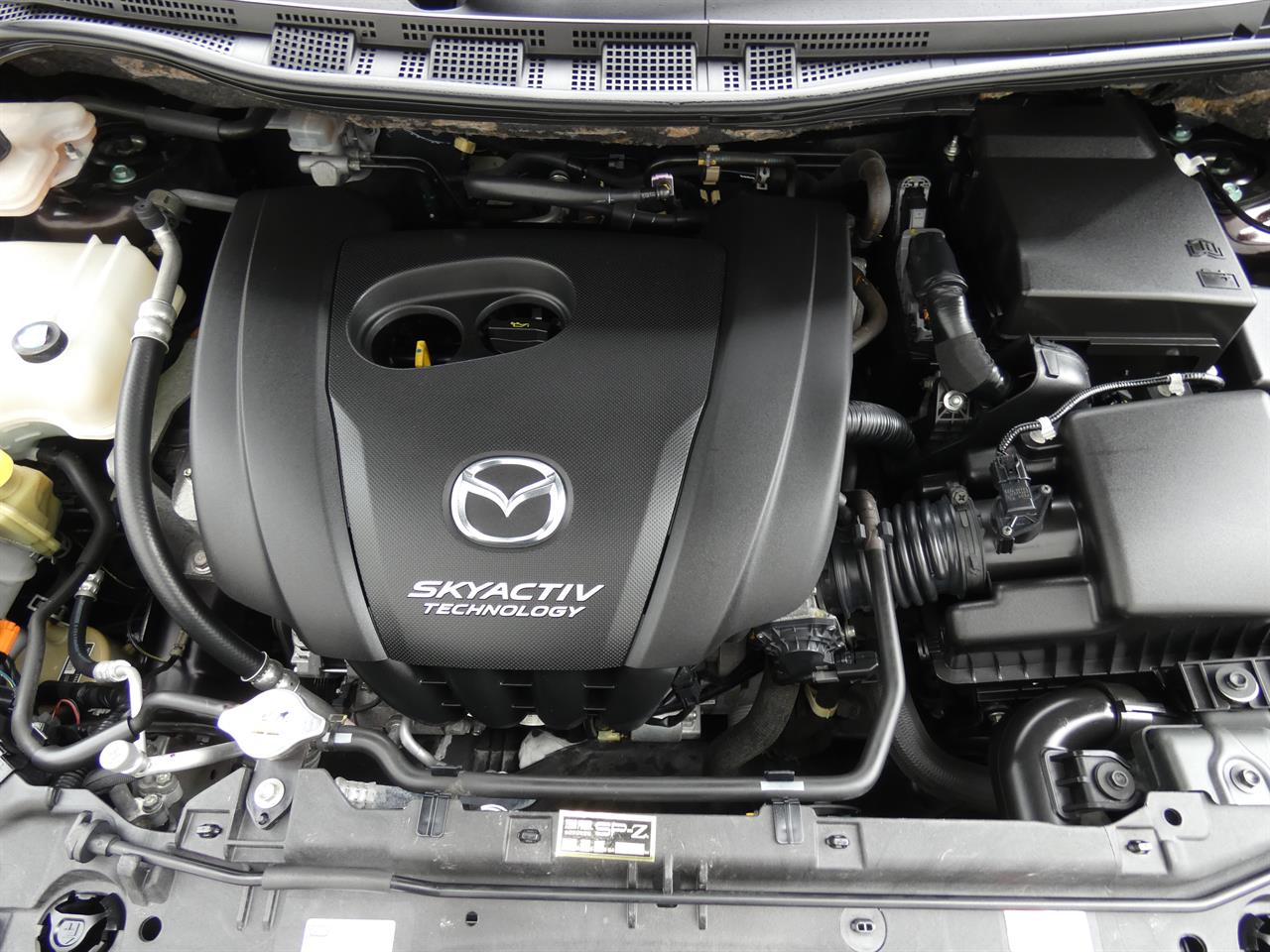 2017 Mazda Premacy thumbnail