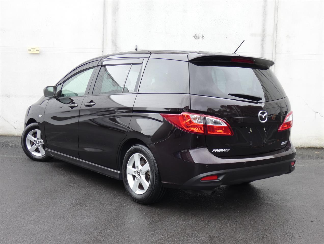2017 Mazda Premacy thumbnail