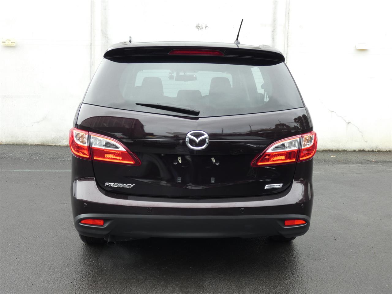 2017 Mazda Premacy thumbnail