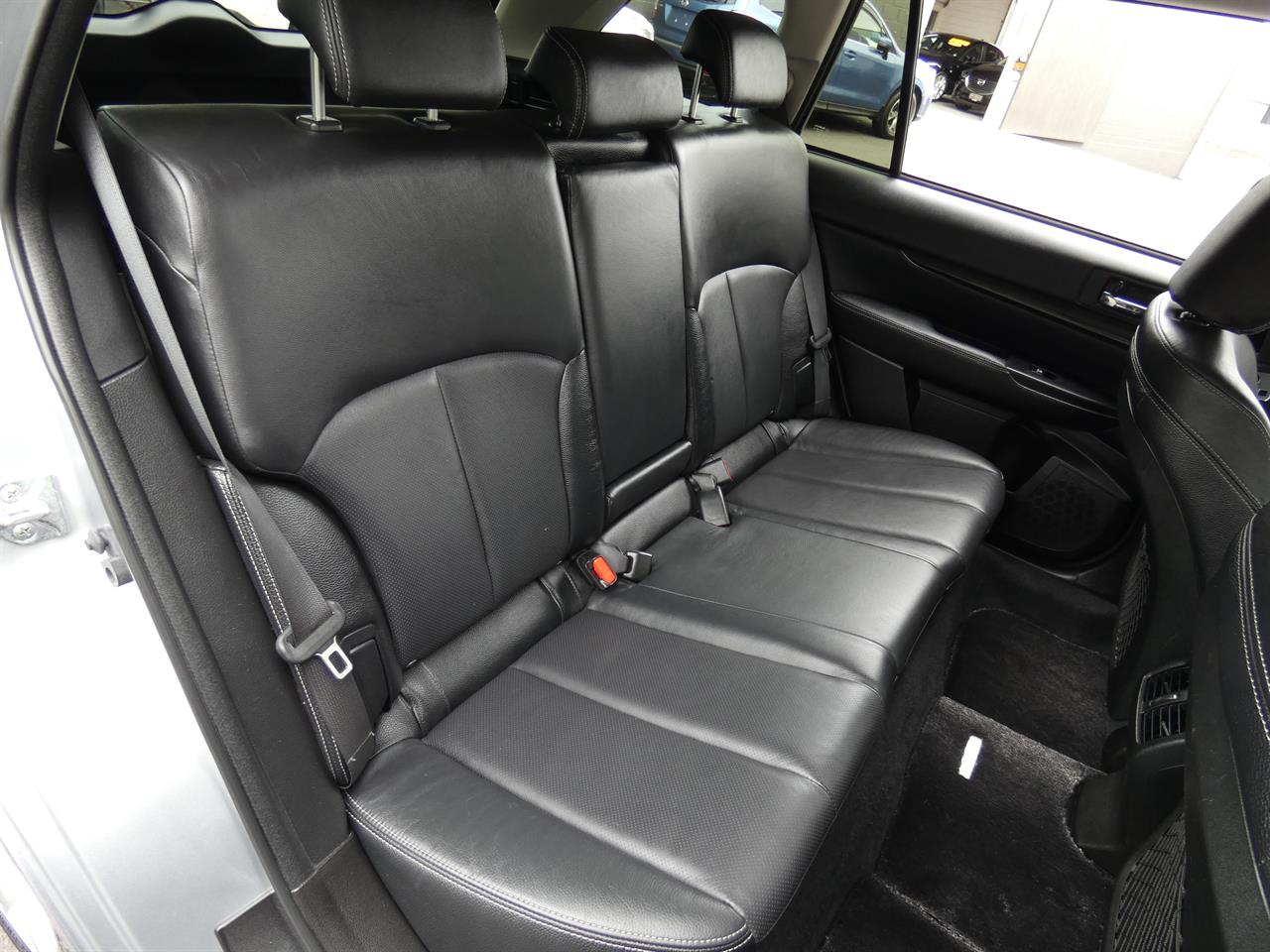 2014 Subaru Legacy thumbnail