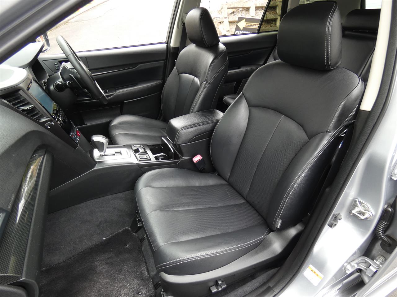 2014 Subaru Legacy thumbnail