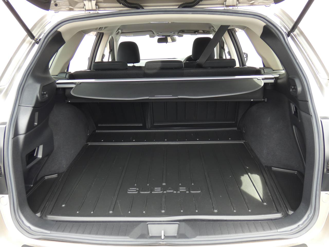 2015 Subaru OUTBACK thumbnail