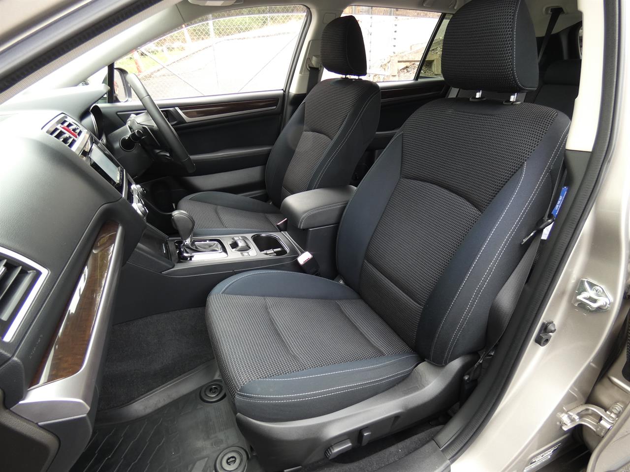 2015 Subaru OUTBACK thumbnail