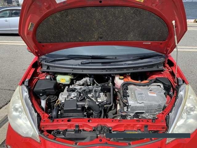 2013 Toyota Aqua thumbnail