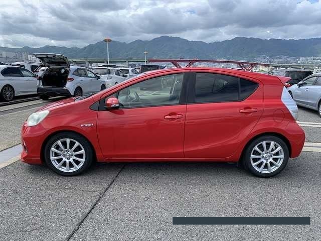 2013 Toyota Aqua thumbnail