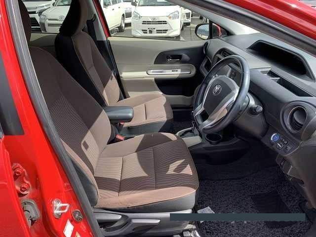 2013 Toyota Aqua thumbnail