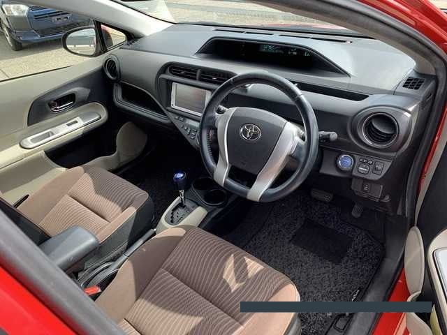 2013 Toyota Aqua thumbnail