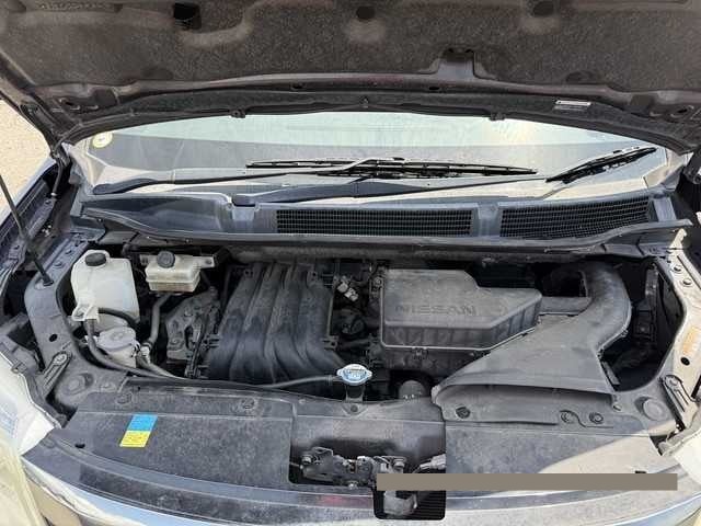 2013 Nissan Serena thumbnail