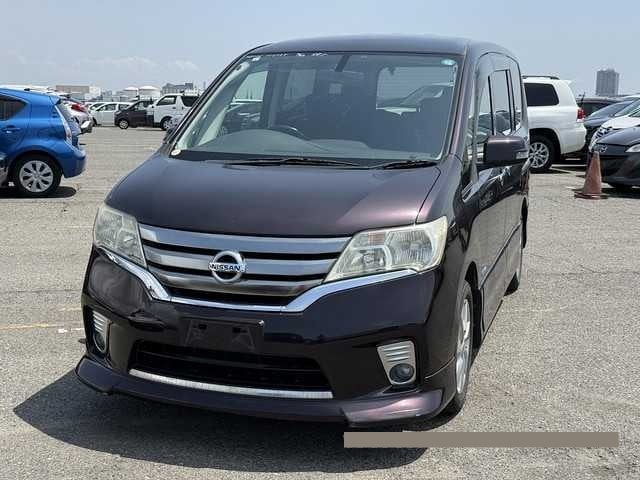 2013 Nissan Serena thumbnail