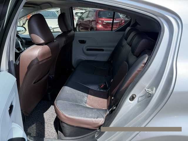 2013 Toyota Aqua thumbnail