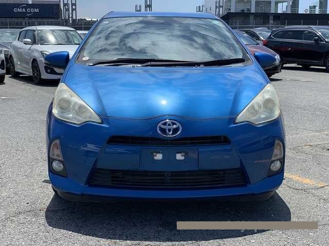 2013 Toyota Aqua thumbnail