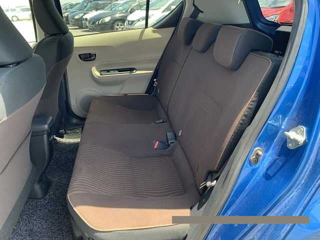 2013 Toyota Aqua thumbnail