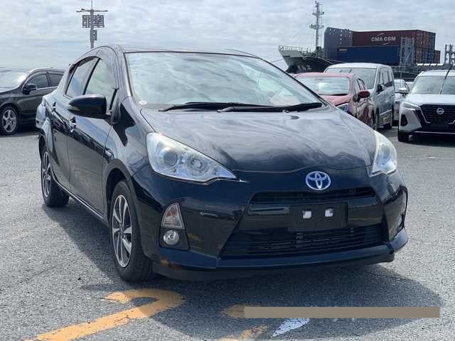 2014 Toyota Aqua thumbnail