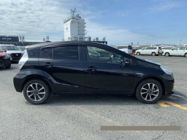 2014 Toyota Aqua thumbnail